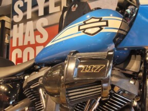 2023 Harley-Davidson<sup>®</sup> Low Rider<sup>®</sup> ST Fast Johnnie thumb 2