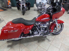 FLTRX 2023 Road Glide<sup>®</sup> thumb 2