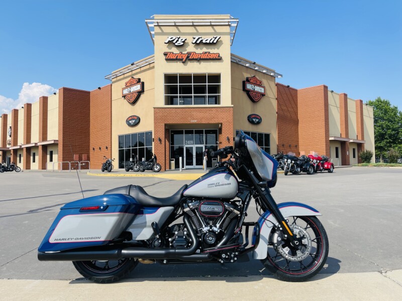 2023 Harley-Davidson<sup>®</sup> Street Glide<sup>®</sup> Special FLHXS