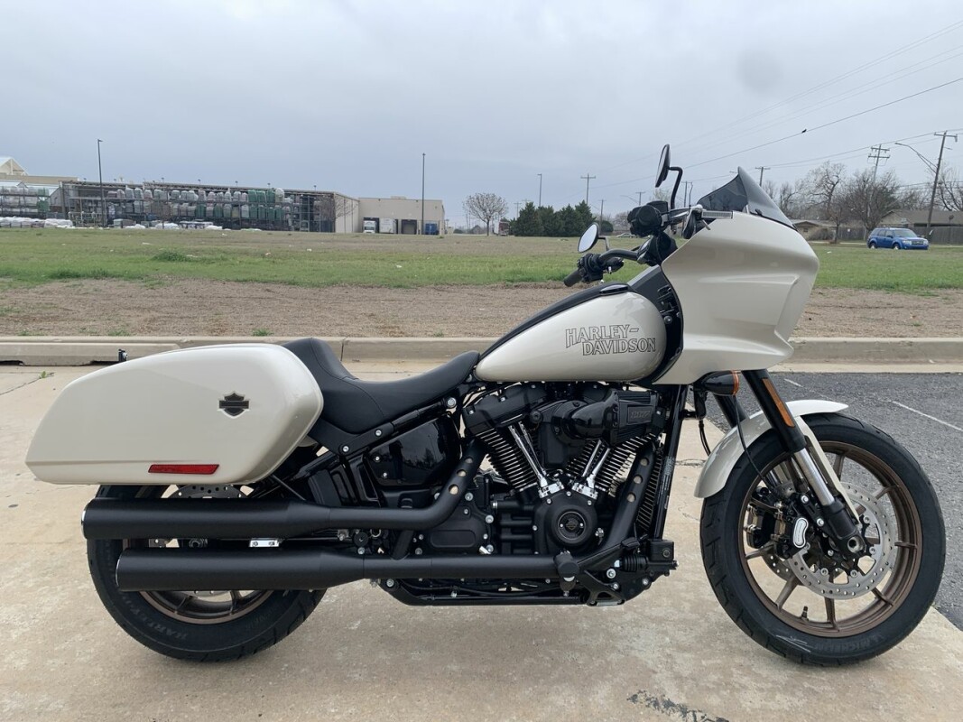 Low Rider® ST Dallas HarleyDavidson®, Garland