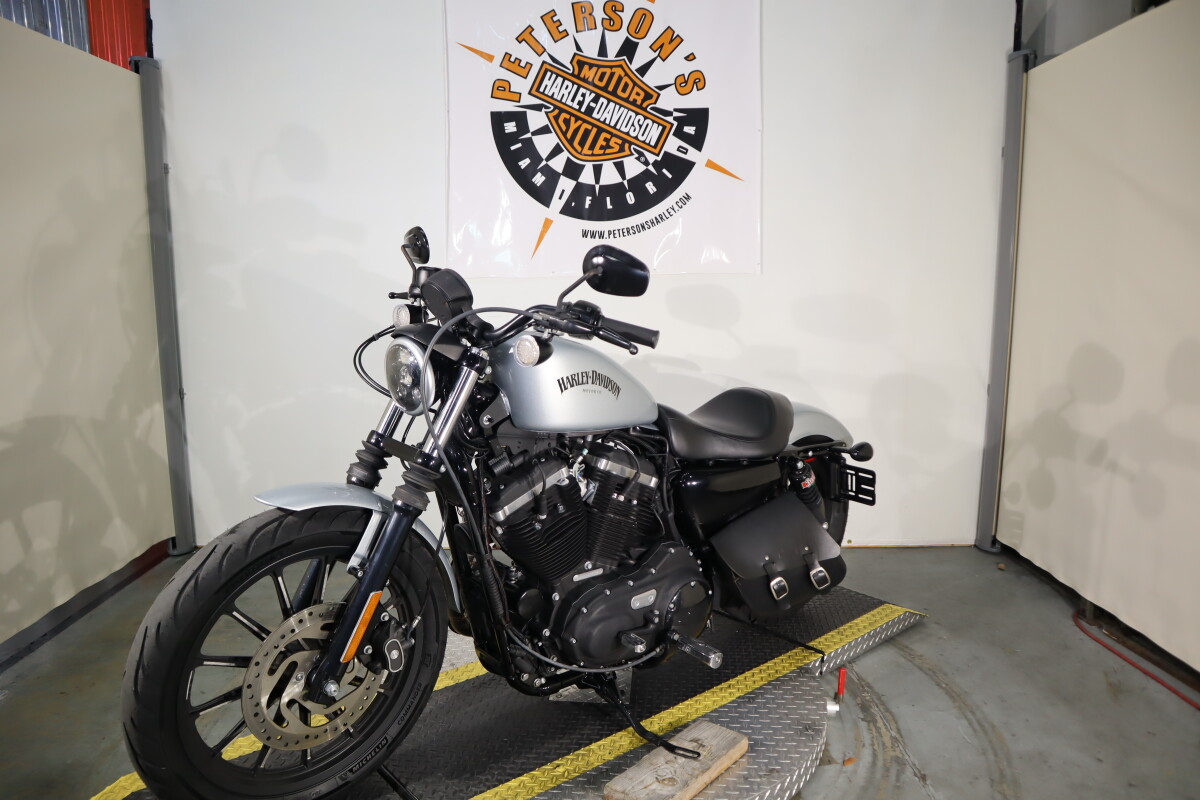 harley davidson iron 883 silver