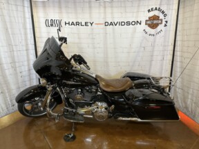 2017 Harley-Davidson<sup>®</sup> Street Glide<sup>®</sup> Special FLHXS 010 BLACK thumb 0