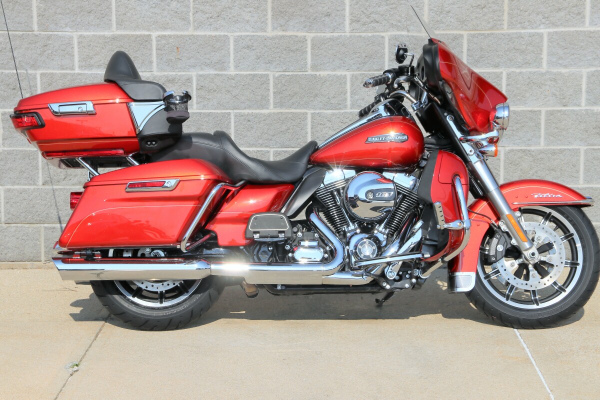 2014 HarleyDavidson® Electra Glide® Ultra Classic® FLHTCU Preowned