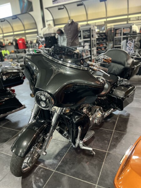 2012 Harley-Davidson CVO FLHX 