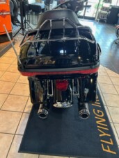 2018 Harley-Davidson<sup>®</sup> Ultra Limited BLACK thumb 2