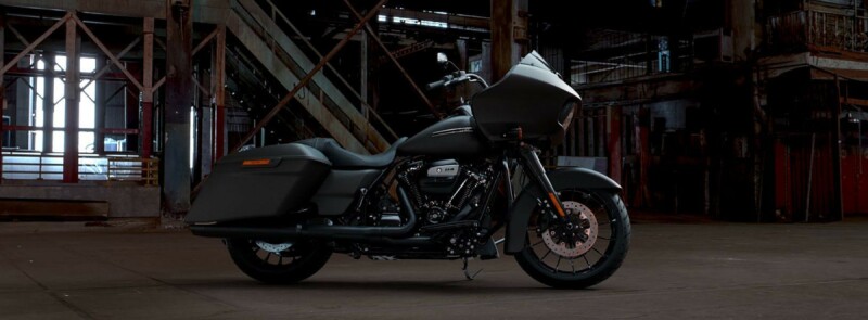 2019 Harley-Davidson<sup>®</sup> Road Glide<sup>®</sup> Special Industrial Gray Denim