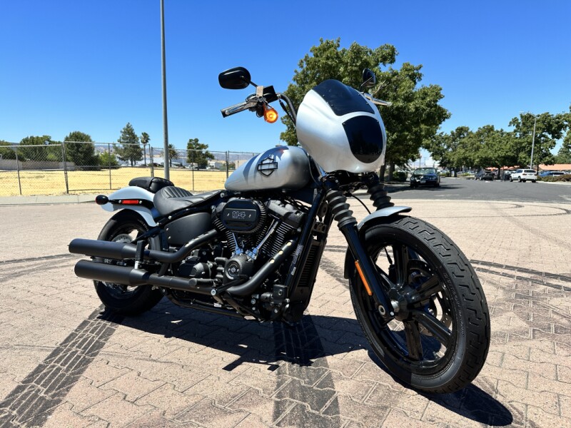 DEALER CUSTOM - FXBBS 2023 Street Bob<sup>®</sup> 114
