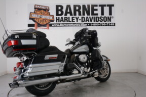 2013 Harley-Davidson<sup>®</sup> FLHTCU Ultra Classic® Electra Glide®  thumb 3