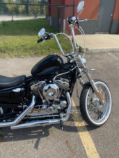 2014 Harley-Davidson® Seventy-Two® Vivid Black thumb 3