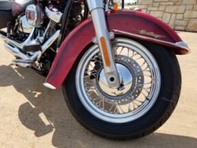 2023 Harley-Davidson® Heritage Classic Heirloom Red Fade thumb 0