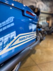 2023 Harley-Davidson® Street Glide® ST Fast Johnnie thumb 0