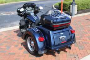2012 Harley-Davidson Tri Glide Ultra Classic Trike FLHTCUTG thumb 0