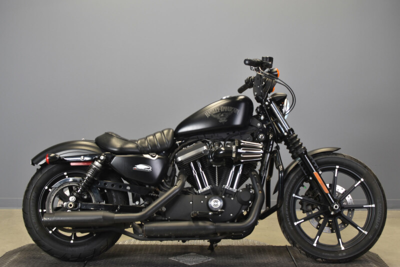 2017 Harley-Davidson<sup>®</sup> Iron 883<sup>™</sup> XL 883N