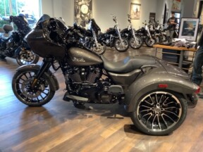 Harley-Davidson® Road Glide® 3 2023 FLTRT T85-23 Gray Haze – Black Finish thumb 1