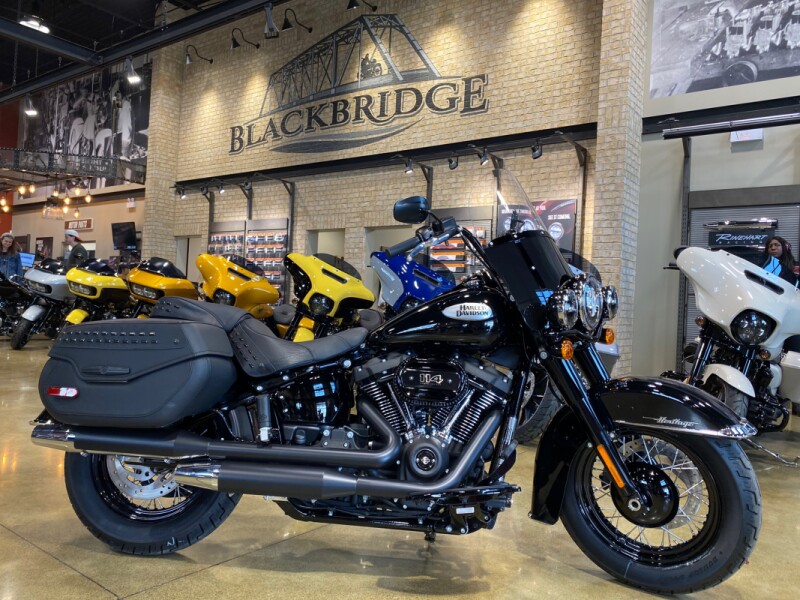 2023 Harley-Davidson® Heritage Classic Vivid Black