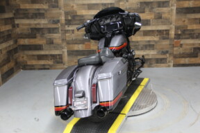 2020 Harley-Davidson<sup>®</sup> CVO<sup>™</sup> Street Glide<sup>®</sup> Smoky Gray & Black Hole thumb 1