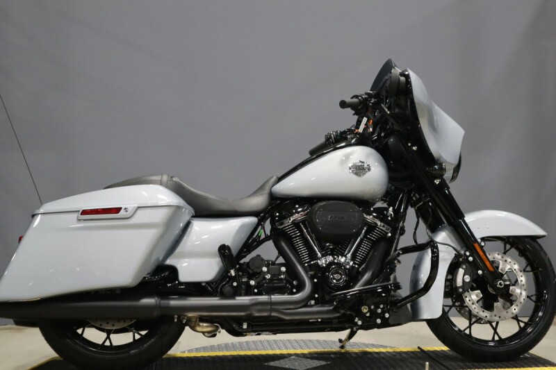 2023 Harley-Davidson<sup>®</sup> Street Glide<sup>®</sup> Special FLHXS