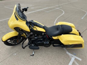 2023 Harley-Davidson<sup>®</sup> Street Glide<sup>®</sup> Special Industrial Yellow/Vivid Black – Bl thumb 0