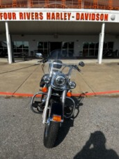 2015 Harley-Davidson<sup>®</sup> Heritage Softail<sup>®</sup> Classic Black thumb 0