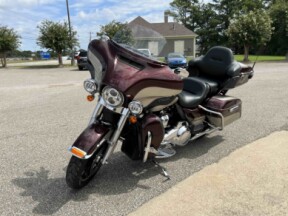 2018 Harley-Davidson<sup>®</sup> Electra Glide<sup>®</sup> Ultra Classic<sup>®</sup> Twisted Cherry/ thumb 0