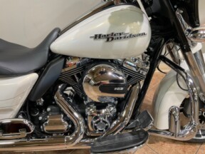 2014 Harley-Davidson®FLHXS Street Glide® Special Morocco Gold thumb 3