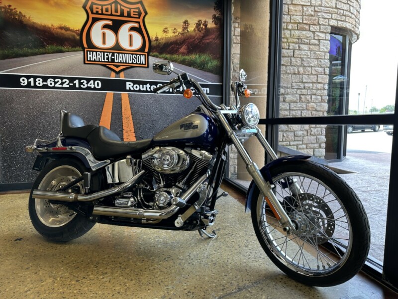 2007 Harley-Davidson<sup>®</sup> Softail® Custom Deep Cobalt Pearl & Pewter Pearl