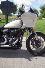 2023 Harley-Davidson<sup>®</sup> Low Rider<sup>®</sup> ST White Sand Pearl thumb 2