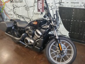 2023 Harley-Davidson<sup>®</sup> Nightster™ Vivid Black thumb 2