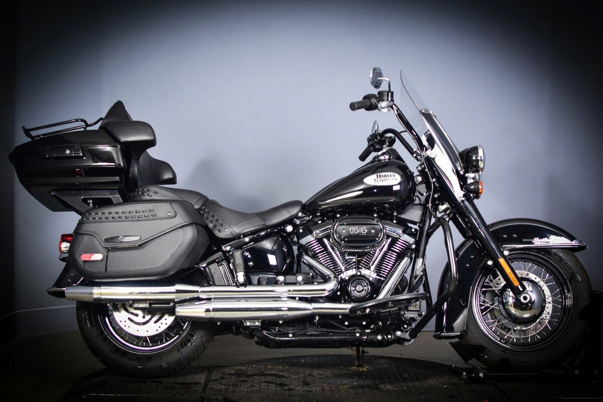 harley davidson bagger motorcycle