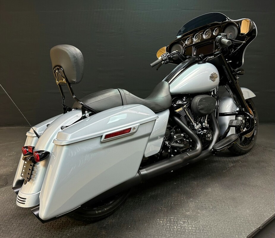 Harley-Davidson Street Glide Special 2023 FLHXS ATLAS SLV MTLIC - Photo 9