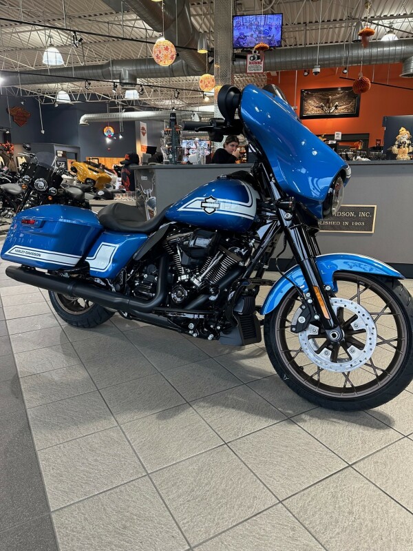 FLHXST 2023 Street Glide ST _ IN STOCK! - Photo 10