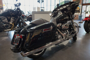 2023 Harley-Davidson Street Glide Grand American Touring thumb 2