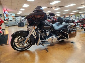 2021 Harley-Davidson Street Glide thumb 2