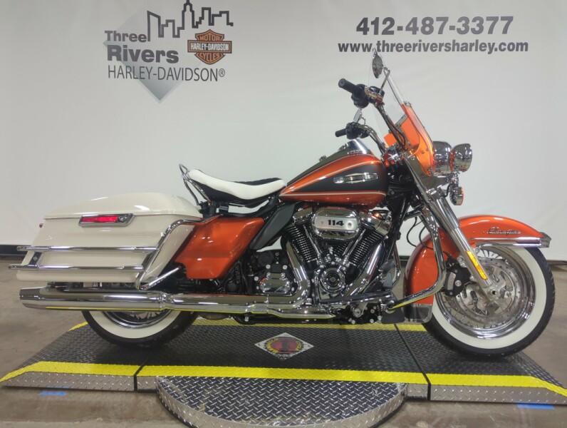 2023 Harley-Davidson® Electra Glide® Highway King HI-FI Orange/Birch White
