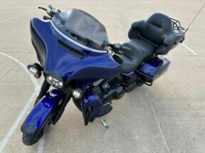 2020 Harley-Davidson<sup>®</sup> Ultra Limited Zephyr Blue/Black Sunglo thumb 1