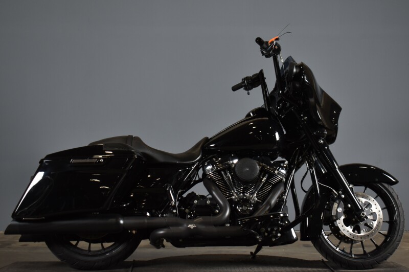 2019 Harley-Davidson<sup>®</sup> Street Glide<sup>®</sup> Special FLHXS 