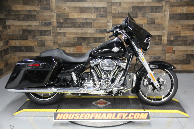 2023 Harley-Davidson<sup>®</sup> Street Glide<sup>®</sup> Special Black