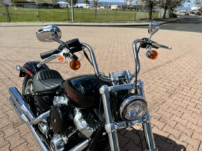 FXST 2023 Softail<sup>®</sup> Standard thumb 0