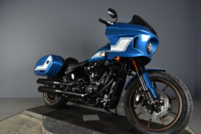 2023 Harley-Davidson<sup>®</sup> Low Rider<sup>®</sup> ST Fast Johnnie thumb 3
