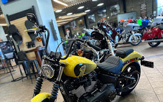 2023 Harley-Davidson<sup>®</sup> Street Bob<sup>®</sup> 114 INDUSTRIAL YLW
