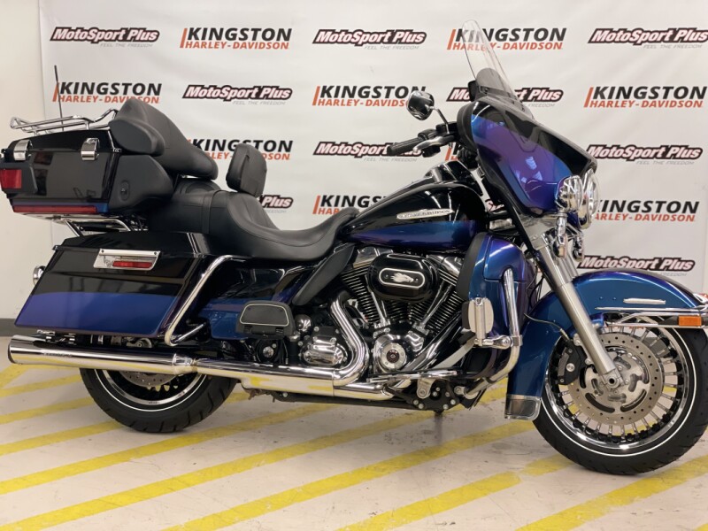 2010 Harley-Davidson<sup>®</sup> Electra Glide® Ultra Limited Two-Tone Vivid Black/Black Ice Pearl