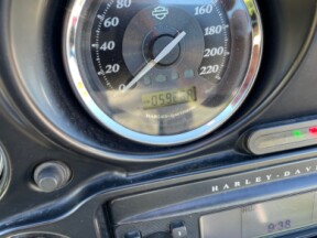 2013 Harley-Davidson<sup>®</sup> Electra Glide® Ultra Limited thumb 1