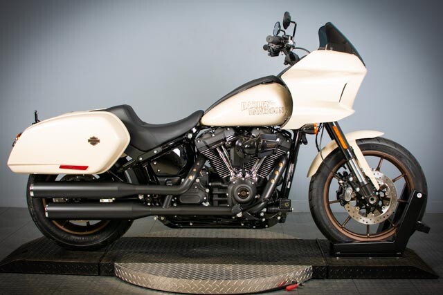 2023 Harley-Davidson<sup>®</sup> Low Rider<sup>®</sup> ST FXLRST