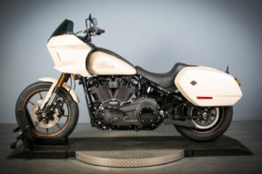 2023 Harley-Davidson<sup>®</sup> Low Rider<sup>®</sup> ST FXLRST thumb 0