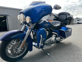 2007 Harley-Davidson® Screamin’ Eagle Ultra Classic Electra Glide Candy Cobalt & Midnight thumb 0