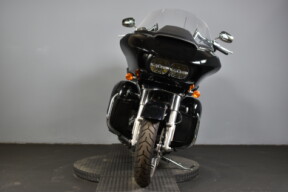 2022 Harley-Davidson<sup>®</sup> Road Glide<sup>®</sup> Limited FLTRK thumb 2