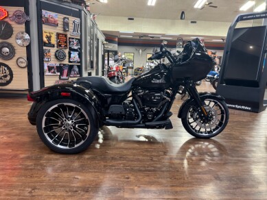 2024 Harley-Davidson<sup>®</sup> Road Glide<sup>®</sup> 3 Black