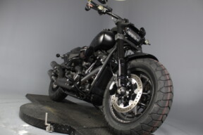 2019 Harley-Davidson<sup>®</sup> Fat Bob<sup>®</sup> 107 Black Denim thumb 0