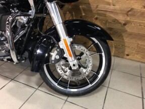 2023 Harley-Davidson® Road Glide® Vivid Black FLTRX thumb 1