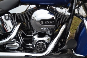 2017 Harley-Davidson<sup>®</sup> Heritage Softail<sup>®</sup> Classic Superior Blue - FLSTC thumb 0